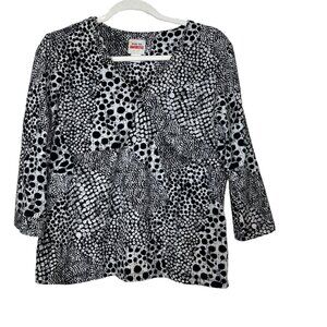 Ruby Rd. FAVORITES Shirt M Black White Abstract‎ V Neck Pullover Top Size Medium